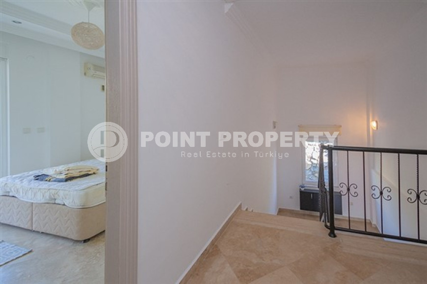 Огромная четырёхкомнатная вилла 2006 года постройки в районе Джикджилли, Аланья-id-3016-фото-16