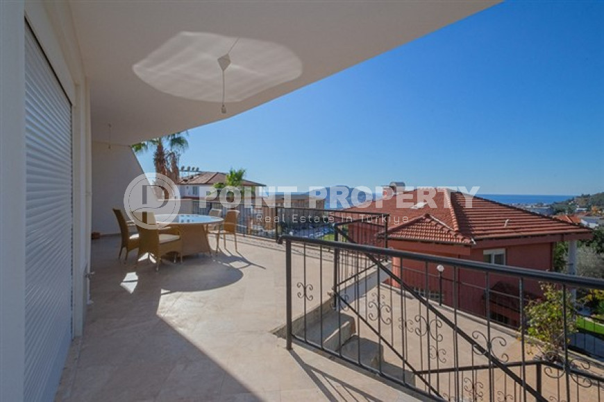 Огромная четырёхкомнатная вилла 2006 года постройки в районе Джикджилли, Аланья-id-3016-фото-17