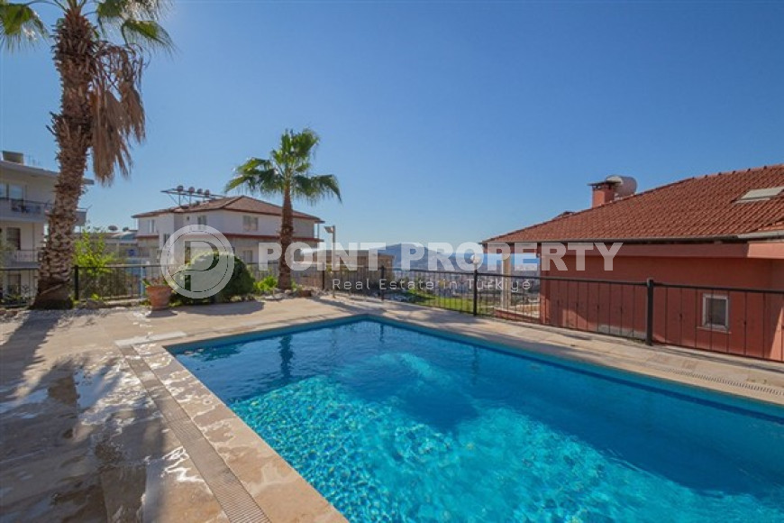 Огромная четырёхкомнатная вилла 2006 года постройки в районе Джикджилли, Аланья-id-3016-фото-19