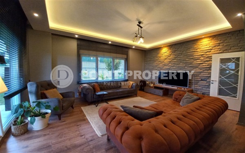 Четырёхкомнатная квартира с роскошным ремонтом и выходом в собственный сад, в районе Хасбахче, центр Аланьи-id-3018-фото-6