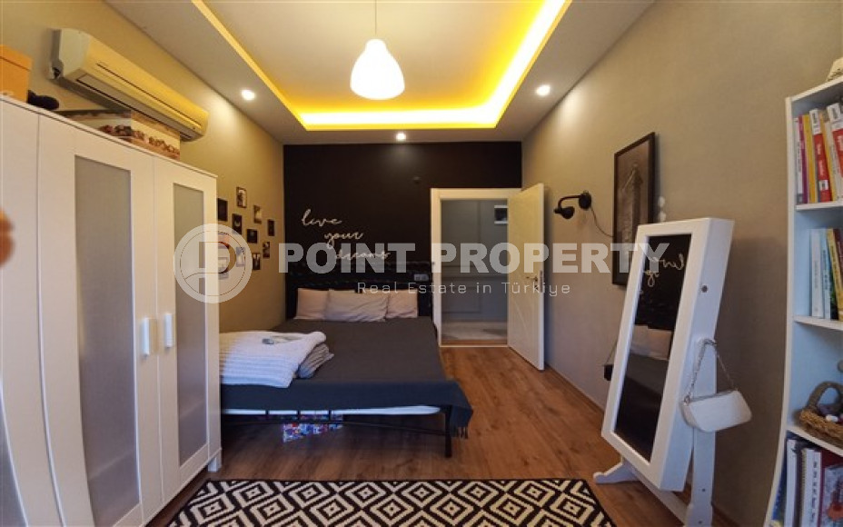 Четырёхкомнатная квартира с роскошным ремонтом и выходом в собственный сад, в районе Хасбахче, центр Аланьи-id-3018-фото-9