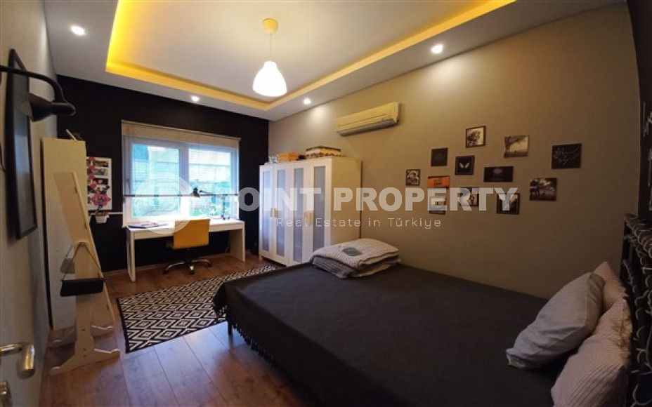 Четырёхкомнатная квартира с роскошным ремонтом и выходом в собственный сад, в районе Хасбахче, центр Аланьи-id-3018-фото-10