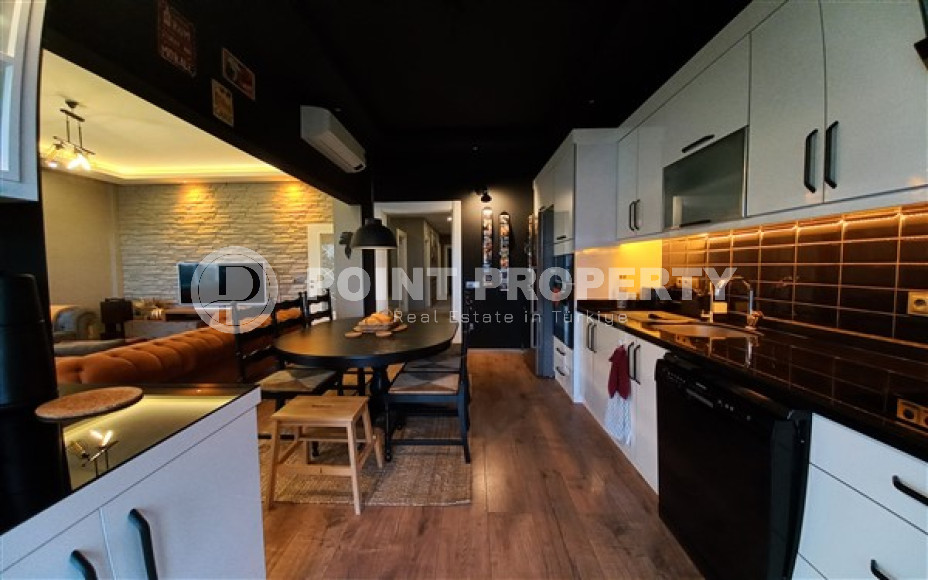 Четырёхкомнатная квартира с роскошным ремонтом и выходом в собственный сад, в районе Хасбахче, центр Аланьи-id-3018-фото-15