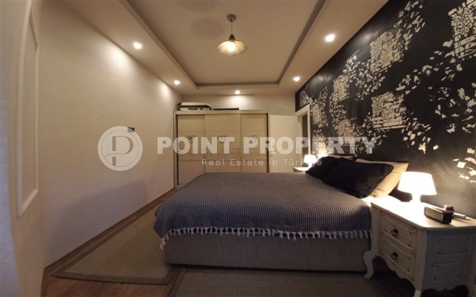 Четырёхкомнатная квартира с роскошным ремонтом и выходом в собственный сад, в районе Хасбахче, центр Аланьи-id-3018-фото-19