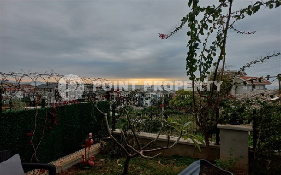 Четырёхкомнатная квартира с роскошным ремонтом и выходом в собственный сад, в районе Хасбахче, центр Аланьи-id-3018-фото-25