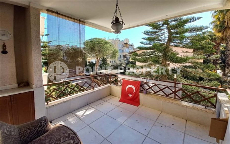 Inexpensive 3+1 apartment in a Turkish house in the center of Alanya, 150 meters from the sea, separate kitchen-id-3020-photo-1