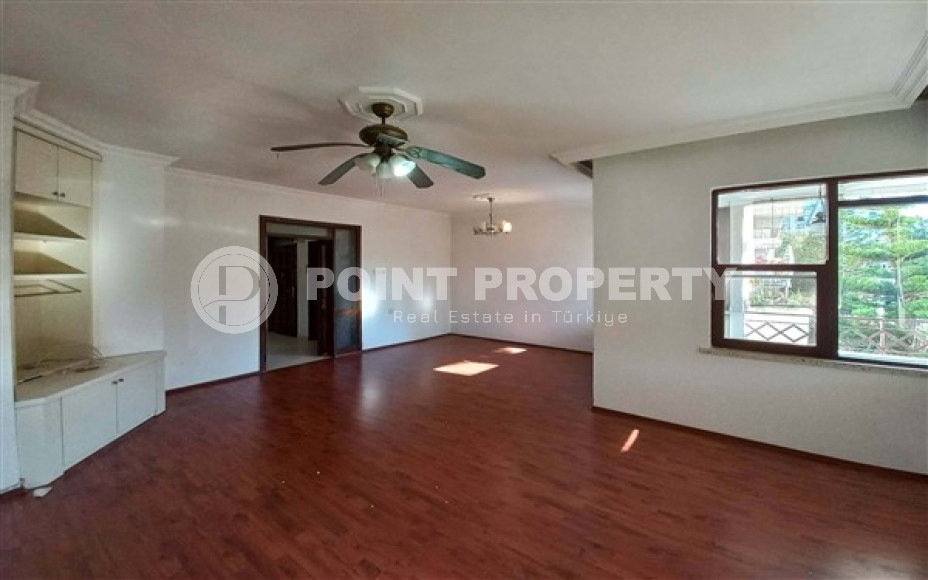 Недорогая квартира 3+1 в турецком доме в центре Аланьи, 150 метров до моря, отдельная кухня-id-3020-фото-8