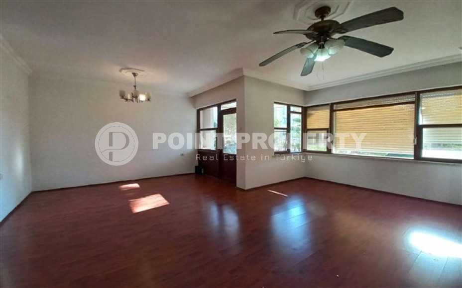 Недорогая квартира 3+1 в турецком доме в центре Аланьи, 150 метров до моря, отдельная кухня-id-3020-фото-9