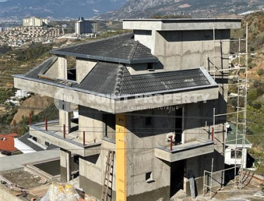 Абсолютно новая пятикомнатная вилла площадью 300 м2 в районе Каргыджак, Аланья-id-3021-фото-2