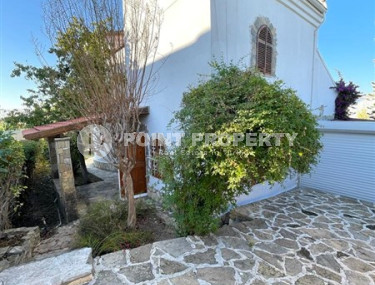 Дуплексная вилла в турецком стиле площадью 180 м2, район Турклер, Аланья-id-3024-фото-2