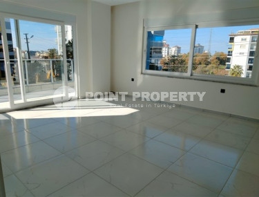 Three-room apartment with a complete renovation of 90 m2, one kilometer from the sea, Avsallar, Alanya-id-3036-photo-1