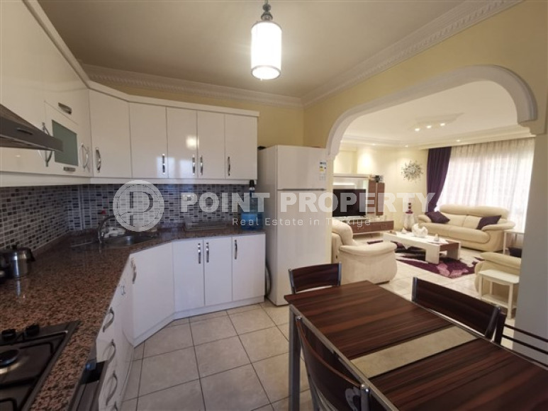 Huge five-room duplex 275 m2, 250 meters from the sea, Mahmutlar, Alanya-id-3040-photo-17