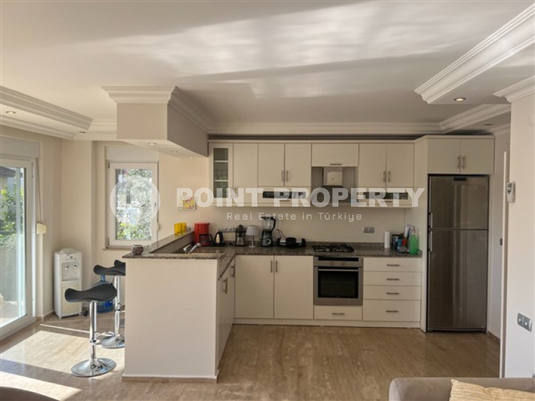 Двухэтажная вилла 3+1 с современным ремонтом и выходом к бассейну, Тепе, Аланья-id-3042-фото-8