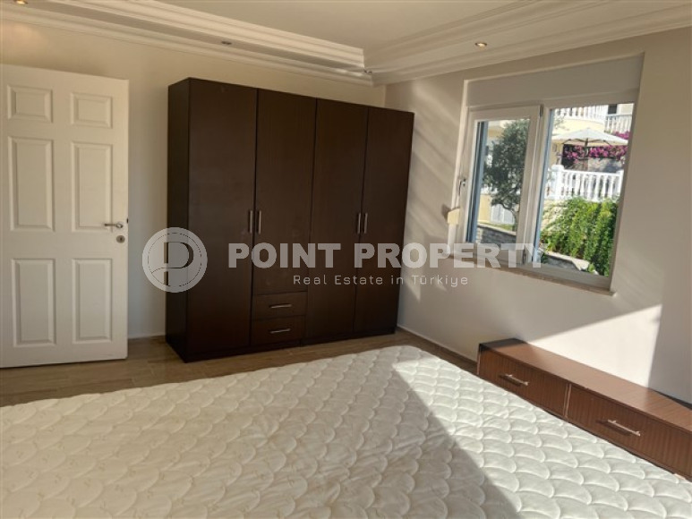 Двухэтажная вилла 3+1 с современным ремонтом и выходом к бассейну, Тепе, Аланья-id-3042-фото-11