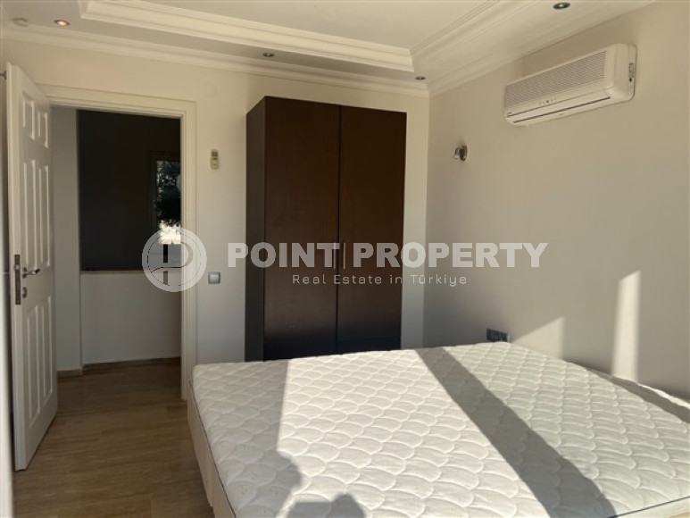 Двухэтажная вилла 3+1 с современным ремонтом и выходом к бассейну, Тепе, Аланья-id-3042-фото-14