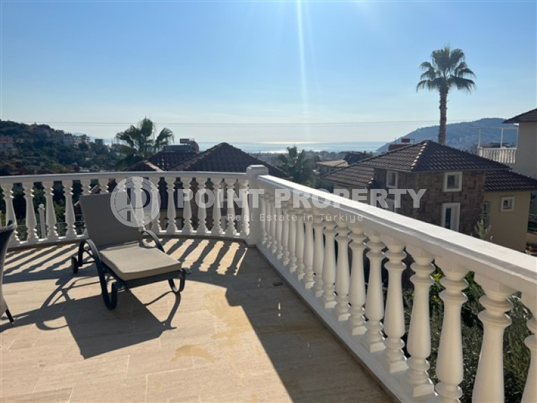 Двухэтажная вилла 3+1 с современным ремонтом и выходом к бассейну, Тепе, Аланья-id-3042-фото-16