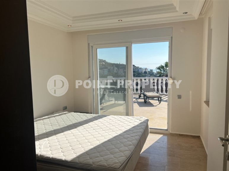 Двухэтажная вилла 3+1 с современным ремонтом и выходом к бассейну, Тепе, Аланья-id-3042-фото-17