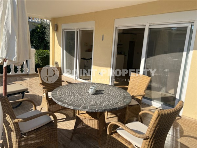 Двухэтажная вилла 3+1 с современным ремонтом и выходом к бассейну, Тепе, Аланья-id-3042-фото-24