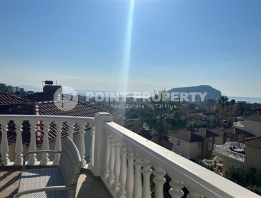 Шикарная трёхэтажная вилла 5+1 с видом, Тепе, Аланья-id-3043-фото-3