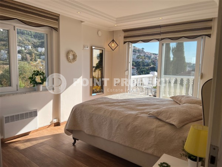 Шикарная трёхэтажная вилла 5+1 с видом, Тепе, Аланья-id-3043-фото-6