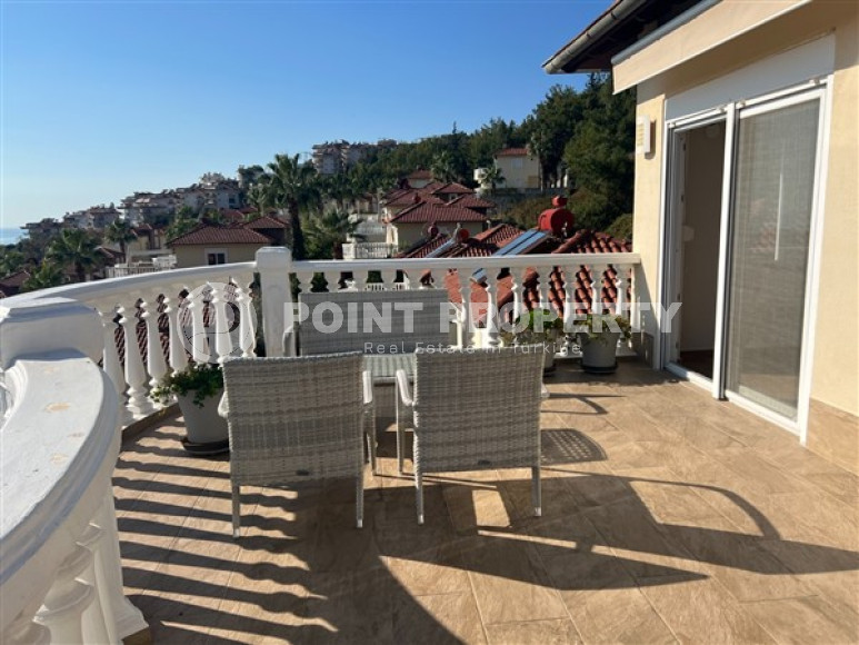 Шикарная трёхэтажная вилла 5+1 с видом, Тепе, Аланья-id-3043-фото-9