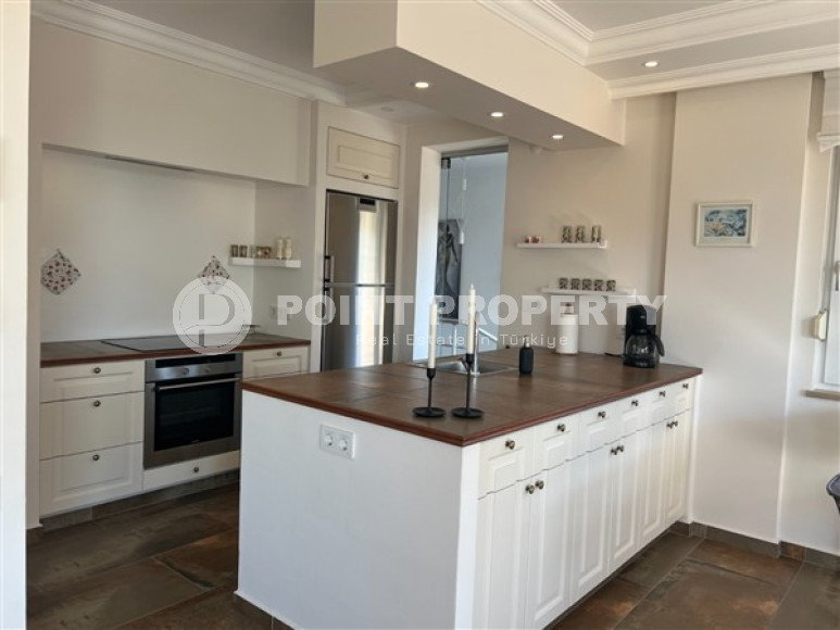 Шикарная трёхэтажная вилла 5+1 с видом, Тепе, Аланья-id-3043-фото-18