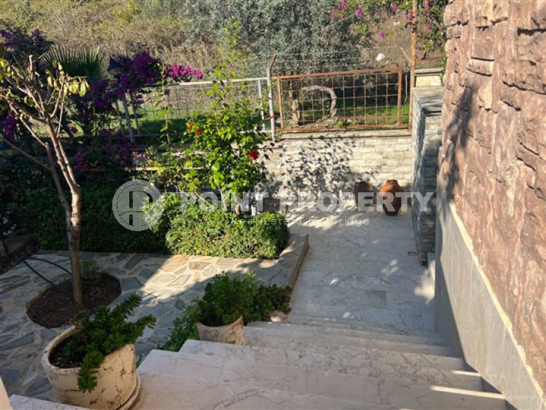 Шикарная трёхэтажная вилла 5+1 с видом, Тепе, Аланья-id-3043-фото-19