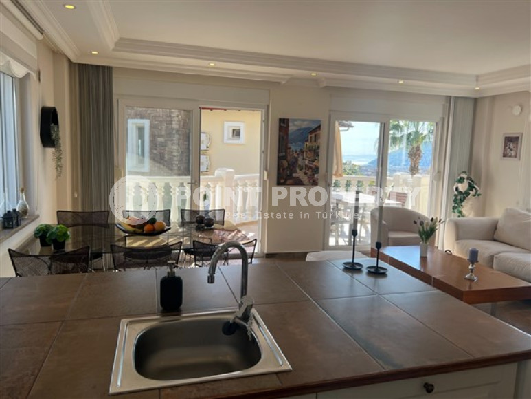 Шикарная трёхэтажная вилла 5+1 с видом, Тепе, Аланья-id-3043-фото-25