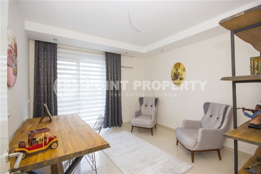 Garden duplex 4+1 with an area of 225 m2 in the Kestel area, just 350 meters from the sea-id-1269-photo-32