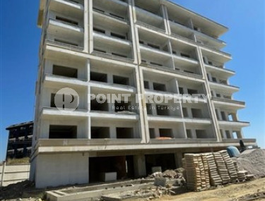 New 1+1 apartment of standard size in a house at the final stage of construction, Avsallar, Alanya-id-3047-photo-3