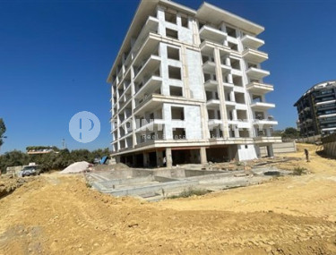 New 1+1 apartment of standard size in a house at the final stage of construction, Avsallar, Alanya-id-3047-photo-5