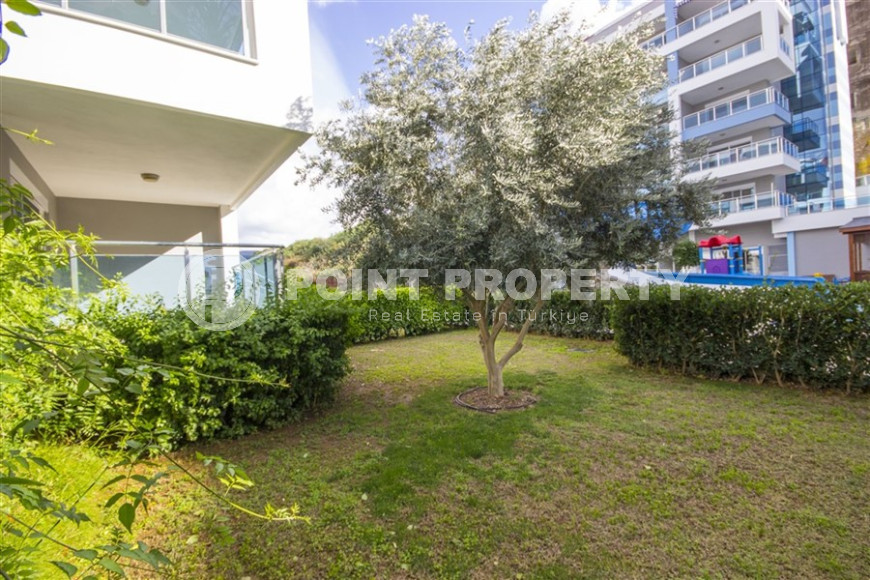 Garden duplex 4+1 with an area of 225 m2 in the Kestel area, just 350 meters from the sea-id-1269-photo-44