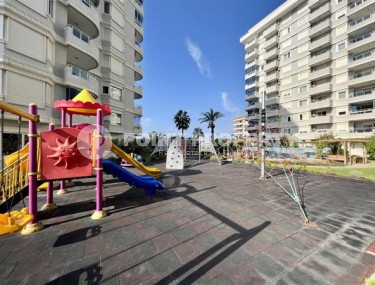 Квартира 3+1 у моря, с большим салоном и балконами с безрамным остеклением, Тосмур, Аланья-id-3064-фото-4