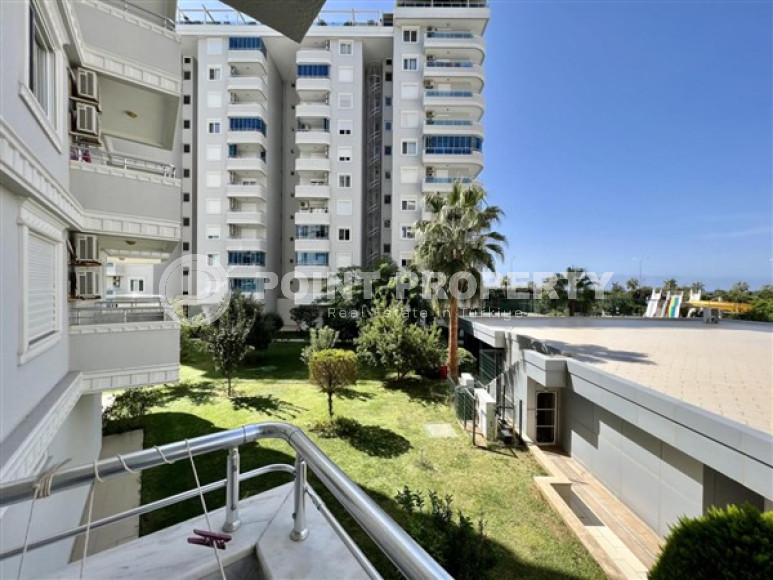 Квартира 3+1 у моря, с большим салоном и балконами с безрамным остеклением, Тосмур, Аланья-id-3064-фото-19