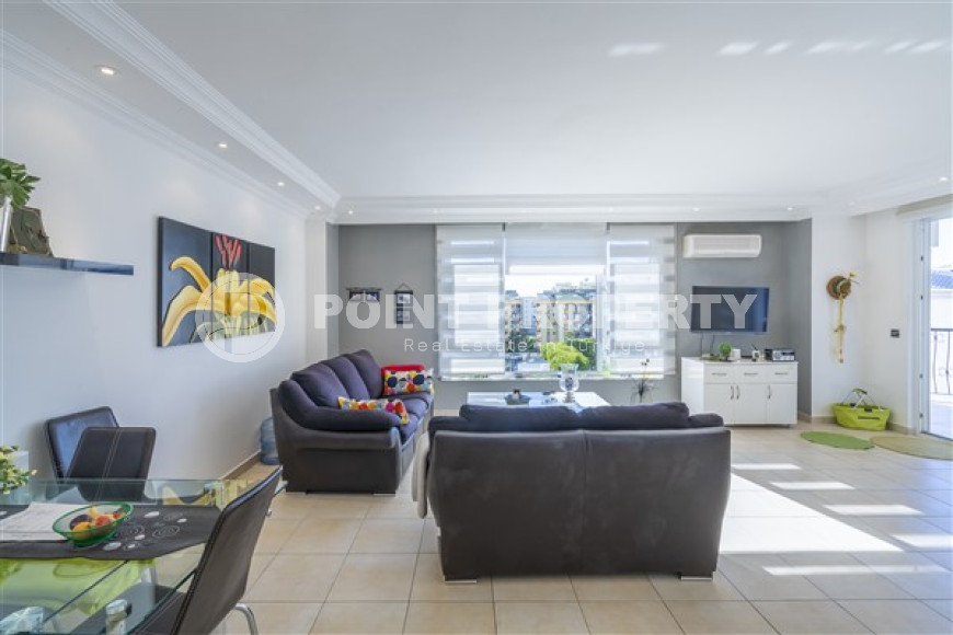 Spacious penthouse 4+2 with sea and mountain views, 225 m2, Oba district. 400 meters to the beach. Suitable for citizenship-id-2552-photo-2