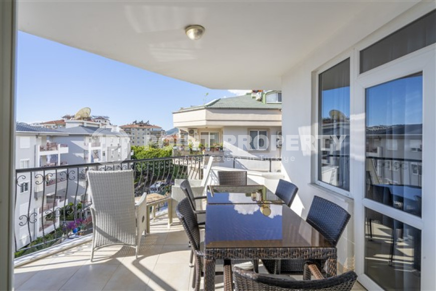 Spacious penthouse 4+2 with sea and mountain views, 225 m2, Oba district. 400 meters to the beach. Suitable for citizenship-id-2552-photo-8