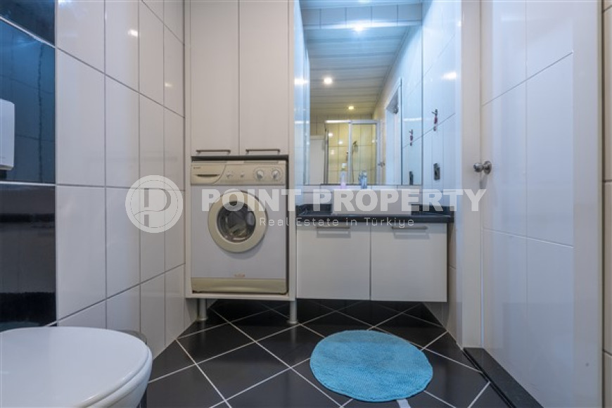 Spacious penthouse 4+2 with sea and mountain views, 225 m2, Oba district. 400 meters to the beach. Suitable for citizenship-id-2552-photo-14