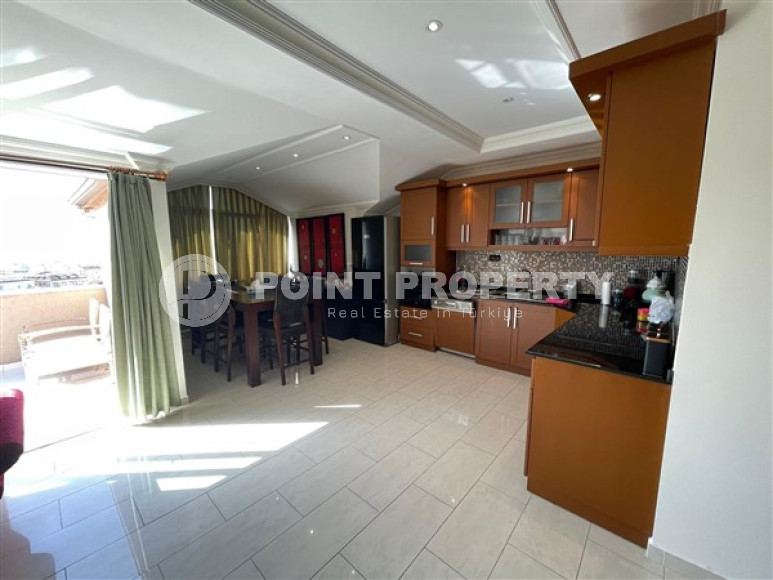 Comfortable duplex with a large area of 200 m2, the center of Alanya, with three bathrooms-id-3072-photo-17