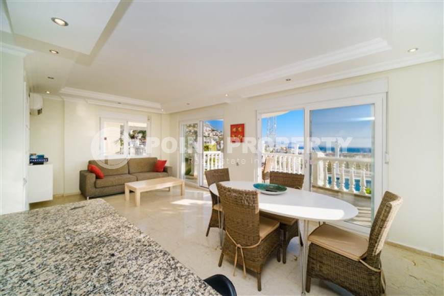 Очаровательная дуплексная вилла с двумя просторными балконами, центр Аланьи, Тепе-id-3079-фото-5