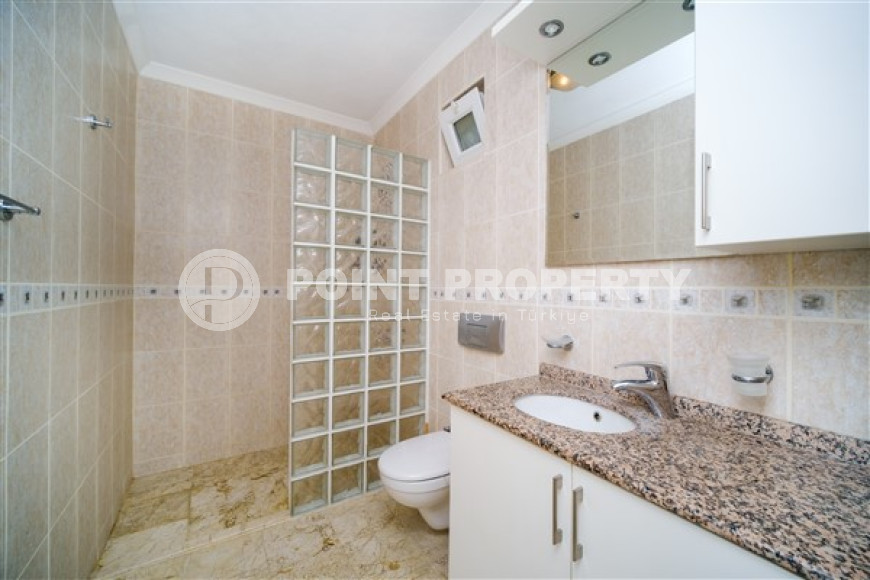 Очаровательная дуплексная вилла с двумя просторными балконами, центр Аланьи, Тепе-id-3079-фото-10