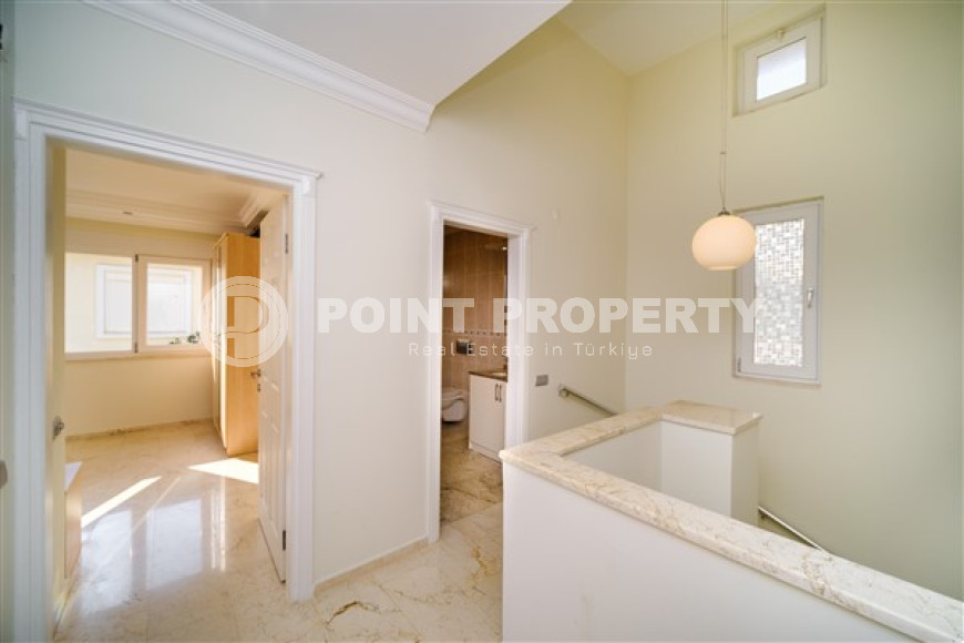 Очаровательная дуплексная вилла с двумя просторными балконами, центр Аланьи, Тепе-id-3079-фото-12