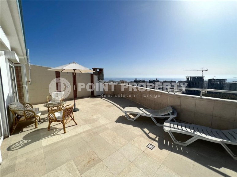 Spacious apartment with mountain and sea views in Mahmutlar 210 sq.m.-id-1273-photo-2