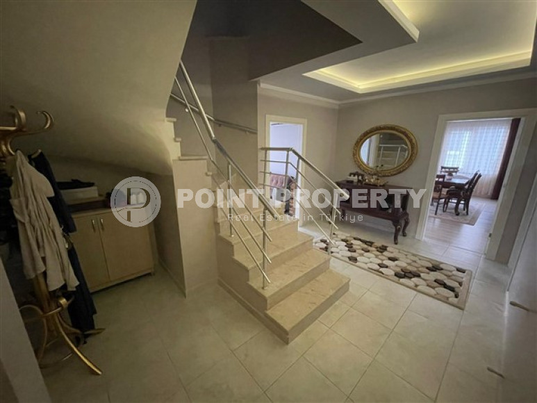 Huge 6 bedroom duplex apartment at an attractive price in Oba, Alanya-id-3090-photo-3