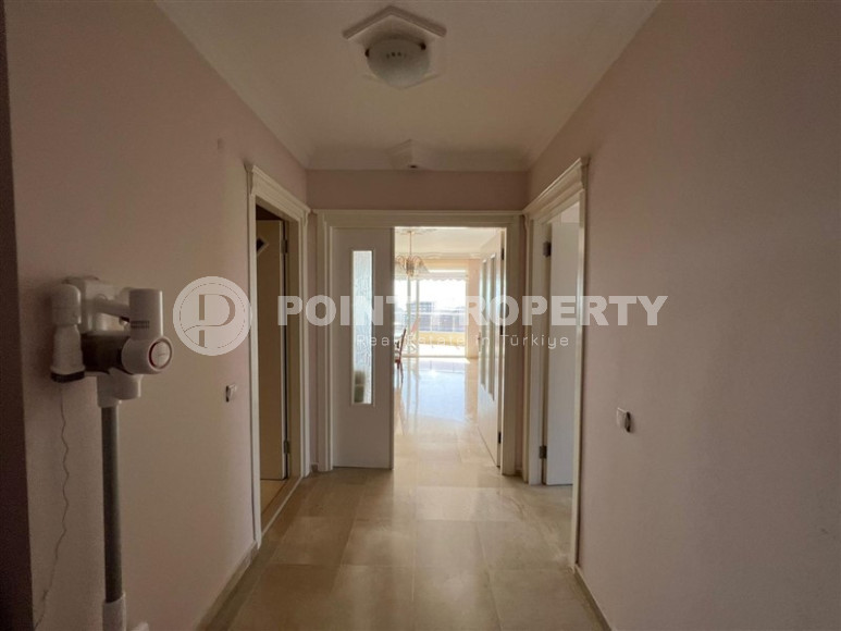 Spacious apartment with mountain and sea views in Mahmutlar 210 sq.m.-id-1273-photo-15