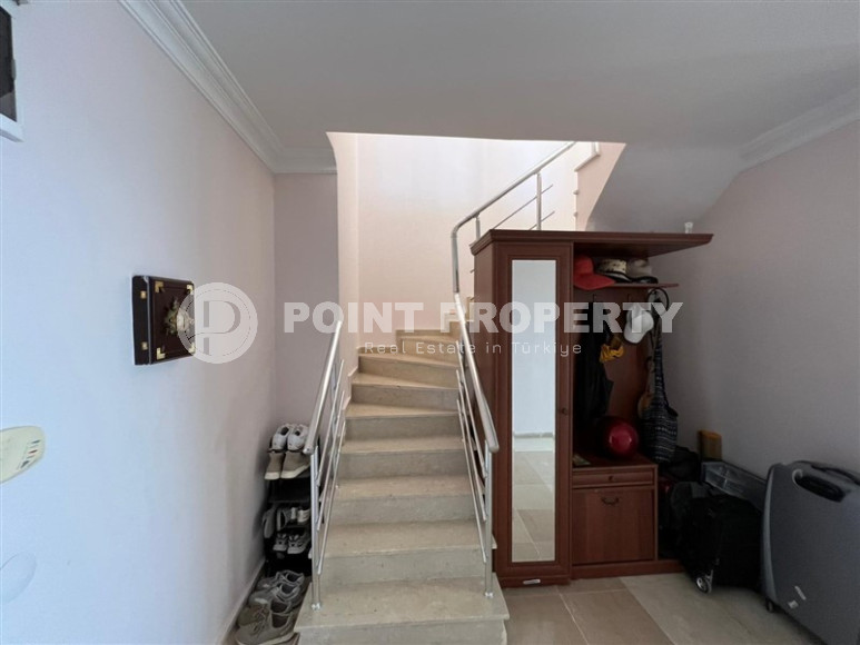 Spacious apartment with mountain and sea views in Mahmutlar 210 sq.m.-id-1273-photo-17