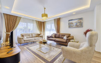 Luxurious three-room apartment 115 m² with furniture and a large balcony, Mahmutlar, Alanya-id-3093-photo-1