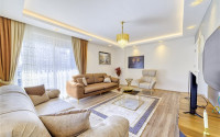 Luxurious three-room apartment 115 m² with furniture and a large balcony, Mahmutlar, Alanya-id-3093-photo-2