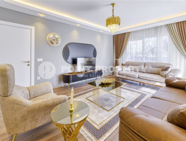 Luxurious three-room apartment 115 m² with furniture and a large balcony, Mahmutlar, Alanya-id-3093-photo-3