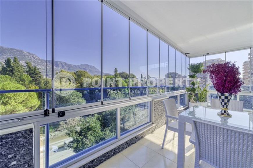 Luxurious three-room apartment 115 m² with furniture and a large balcony, Mahmutlar, Alanya-id-3093-photo-6