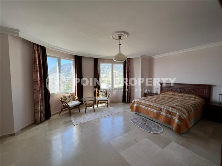 Spacious apartment with mountain and sea views in Mahmutlar 210 sq.m.-id-1273-photo-18